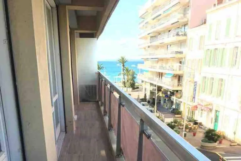 Carre Or - Standing Hyper Centre Plage 2 Min Saint-Raphael  France